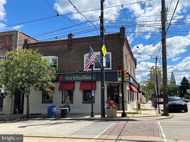 Primary Photo - 100 E State St