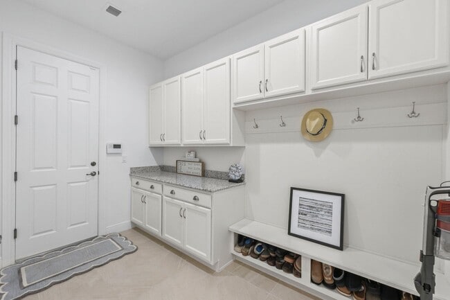 Building Photo - 9368 Cantal Cir E