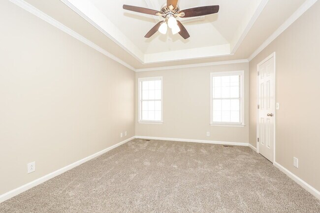 Building Photo - 6381 Paddington Way