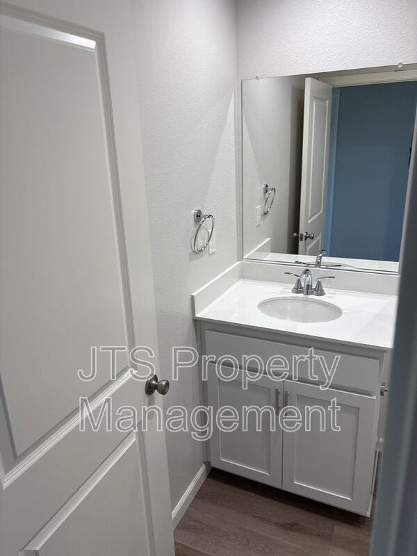 Building Photo - 47 Brookbay Way