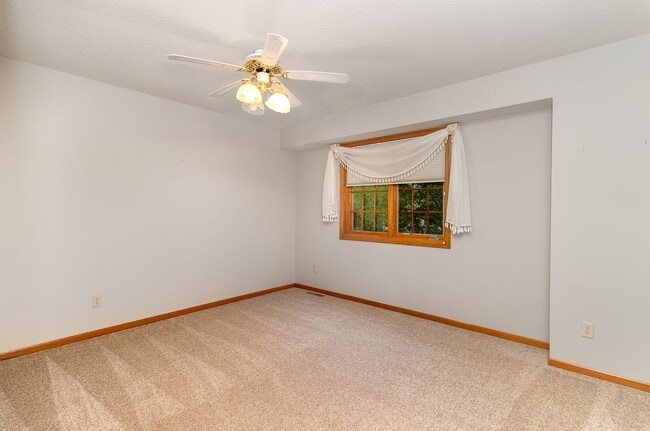Building Photo - Beautiful Single Family home in Savage