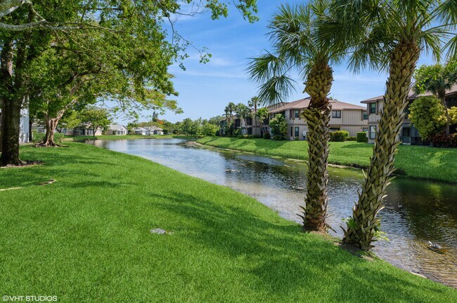 Building Photo - 805 Harbour Pointe Way