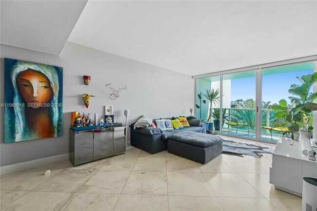 Building Photo - 650 West Ave