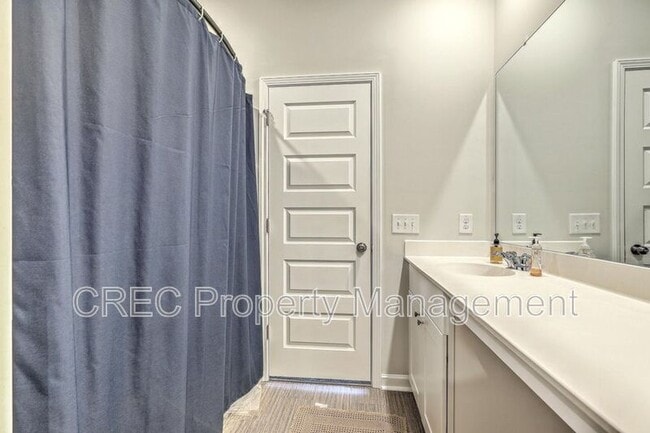 Building Photo - 302 Fox Gap Rd