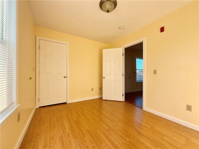 Building Photo - 1037 Cass Ave