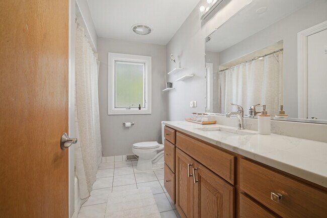 Building Photo - 1322 Brook Ln