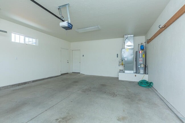 Building Photo - 241 Sierra Vista St