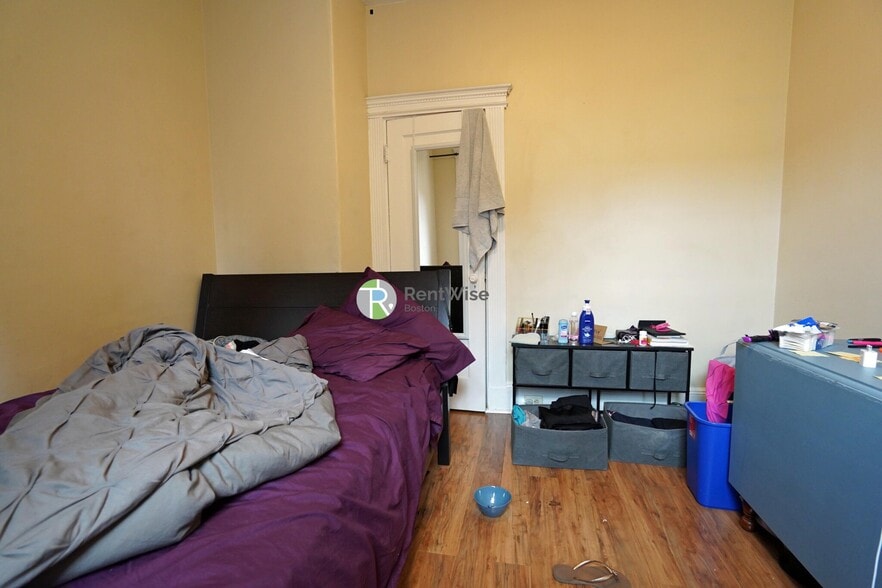 Building Photo - 38 Hemenway St