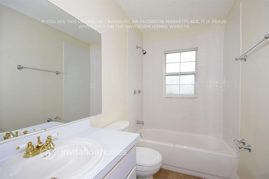 Building Photo - 1640 Sunburst Way