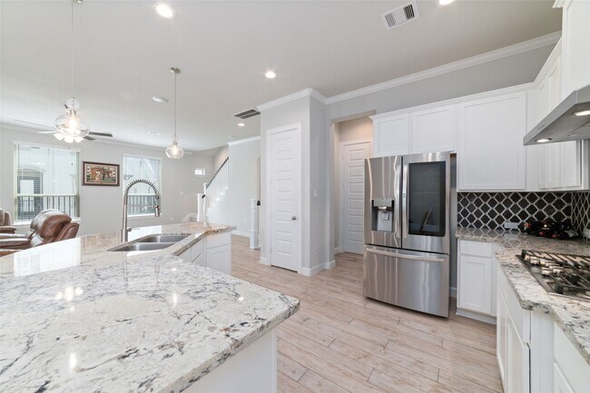 Building Photo - 4011 Centre Valley Ln