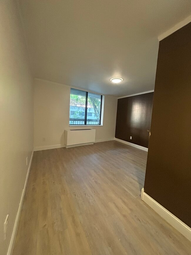 Building Photo - 777 N MacQuesten Pkwy