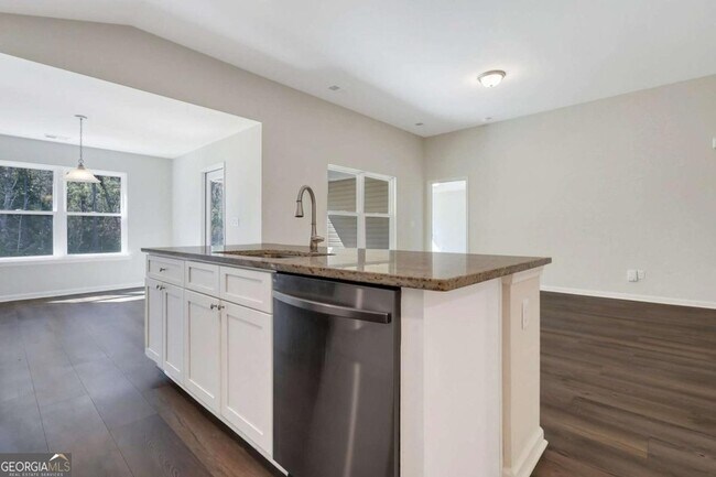 Building Photo - 56 Hayden Dr