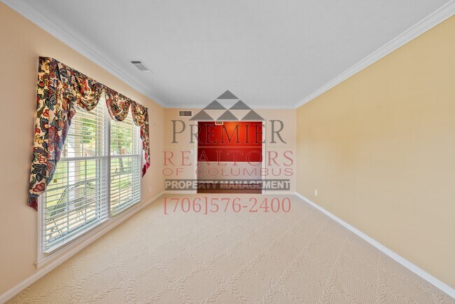 Building Photo - 2335 Nottingham Dr