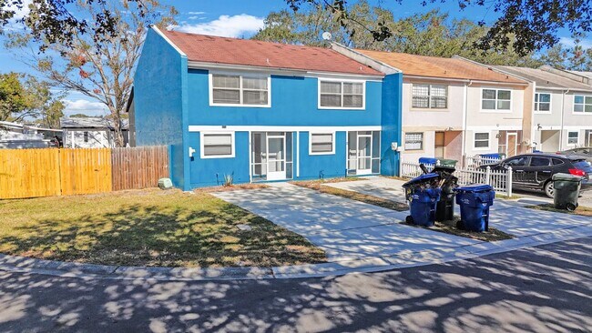 Building Photo - Apply NOW for $25 and Get 1/2 off July if ...