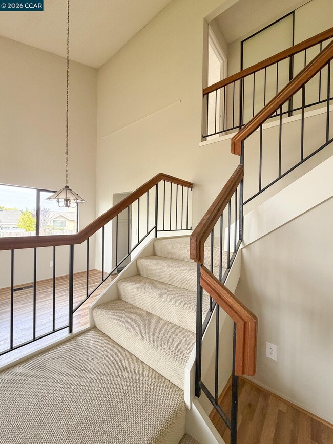 Building Photo - 118 Meadowlark Way