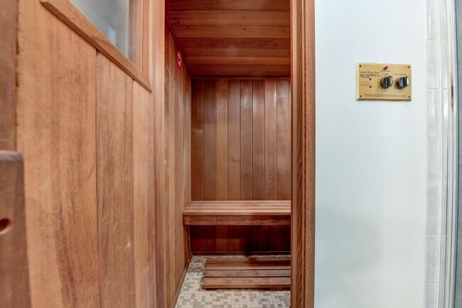 Building Photo - 572 Sanderling Ct