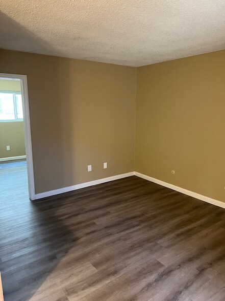 Building Photo - 239 G St