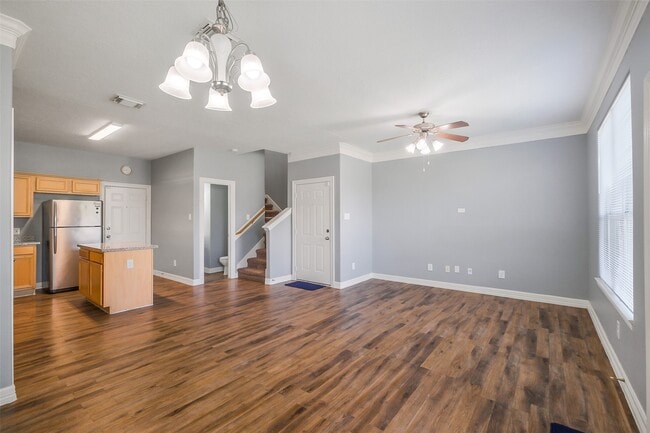 Building Photo - 10334 Panther Point Dr