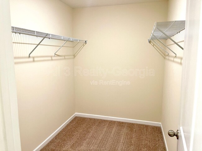 Building Photo - 11971 Fuller St