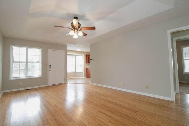Building Photo - 700 Princeton Cir