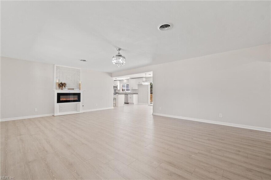 Building Photo - 5801 Lathan Rd