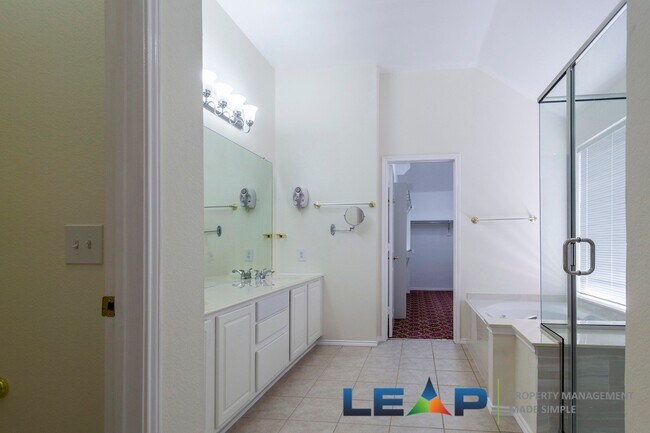 Building Photo - Beautiful home in Hurst-Euless-Bedford ISD
