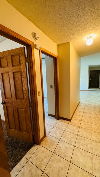 Building Photo - 900 9th Ave S