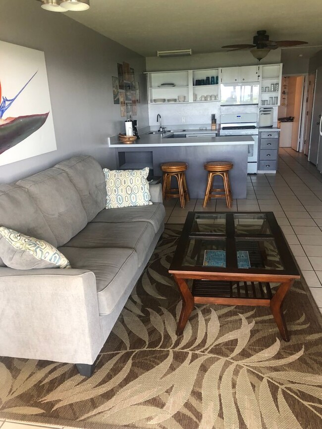 Building Photo - Molokai - Wavecrest - oceanfront 1 bedroom...