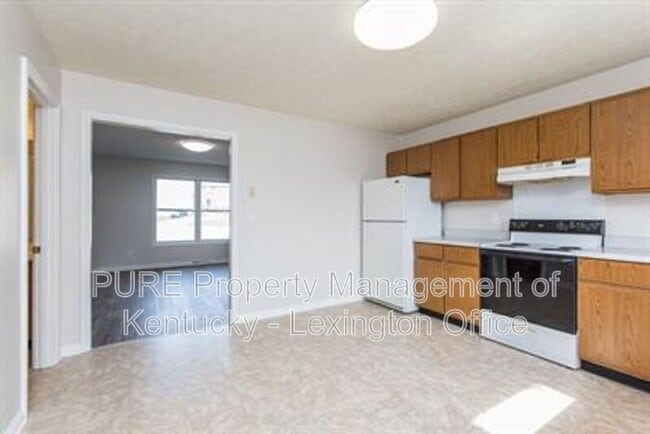 Building Photo - 310 Pigeon Ct