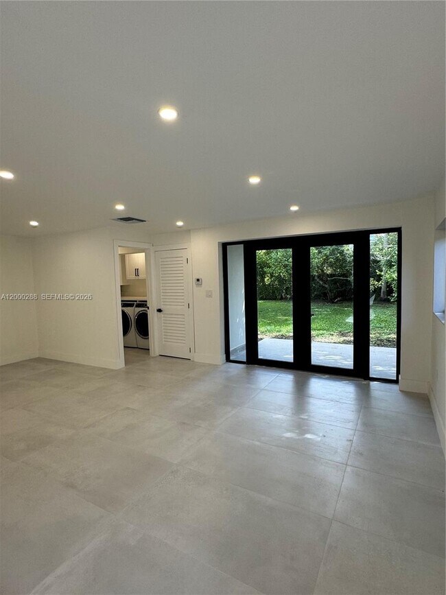 Building Photo - 3335 SW 65th Ave