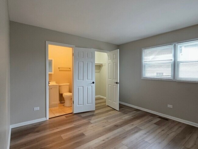 Building Photo - 43 W Ann St