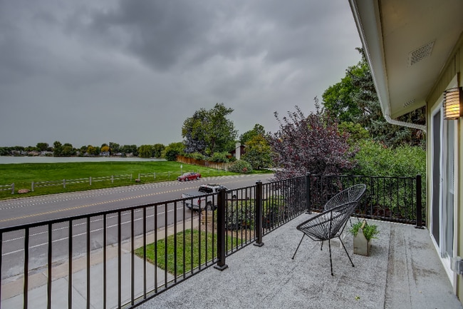 Building Photo - 2716 Parklake Dr