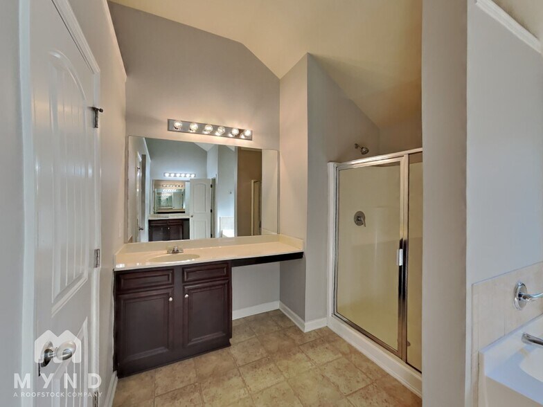 Building Photo - 1576 Pressley Ln