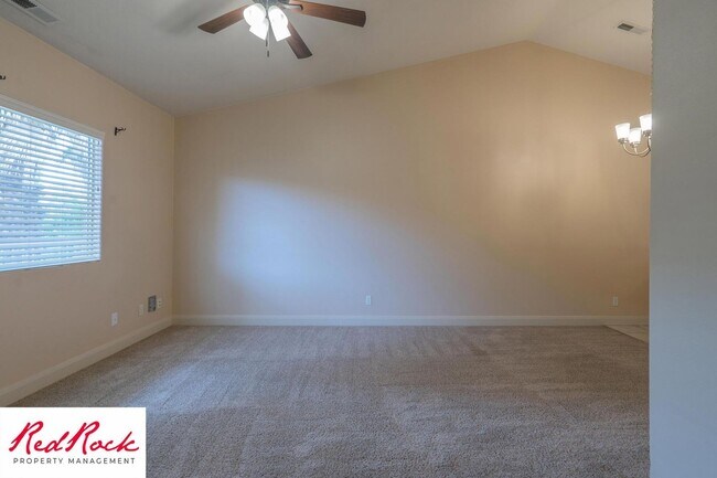 Building Photo - Pet Friendly 2 Bedroom 2 Bathroom Condo.