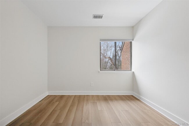 Building Photo - 70 Pheasant Run