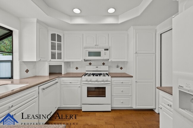 Building Photo - 19981 Ave Of The Oaks