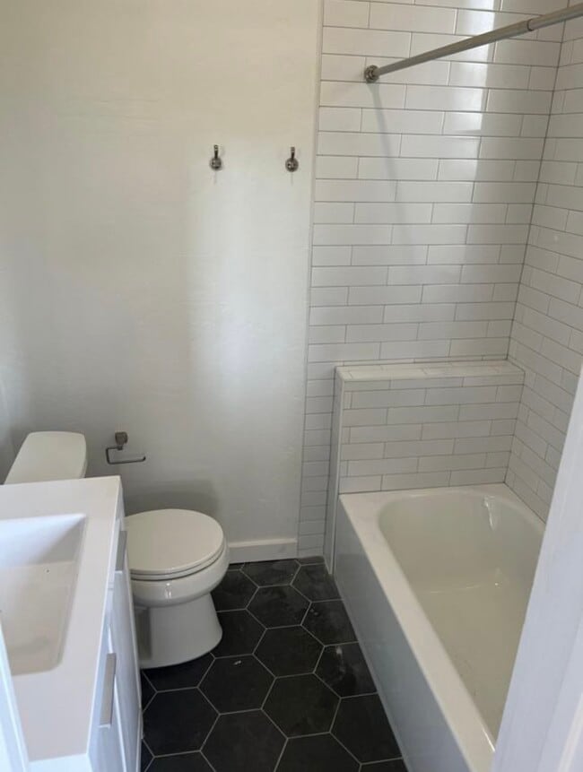 Building Photo - 720 N 9th Ave