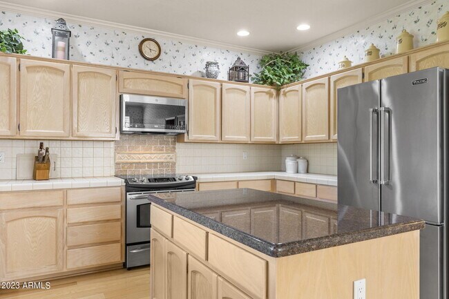 Building Photo - 10165 E Bella Vista Dr