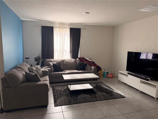 Building Photo - 5354 Douglas Fir Dr