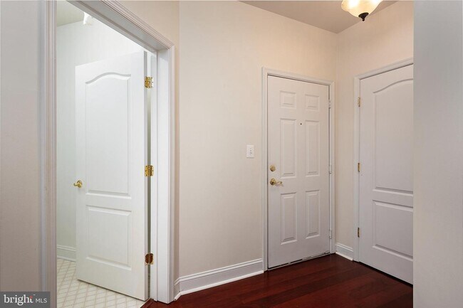 Building Photo - 5920 Great Star Dr