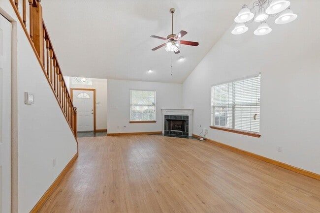 Building Photo - 2510 Golden Park Ln