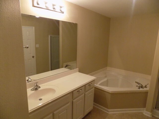 Building Photo - 4279 Medina River Loop