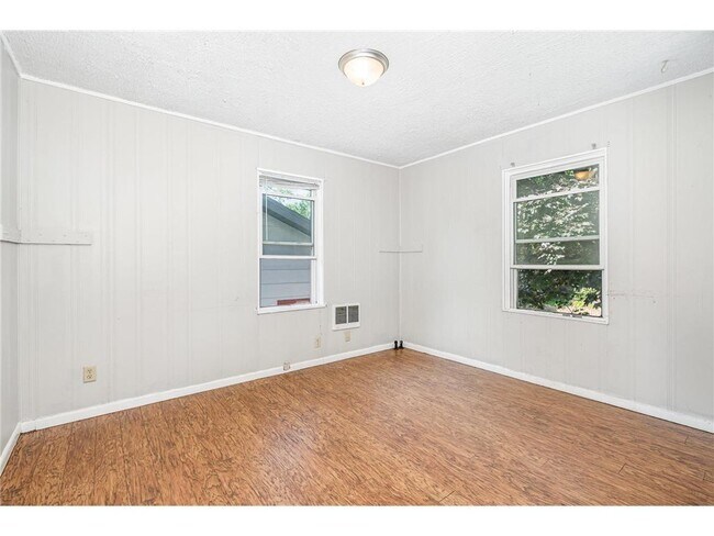 Building Photo - 778 Winslow Ave