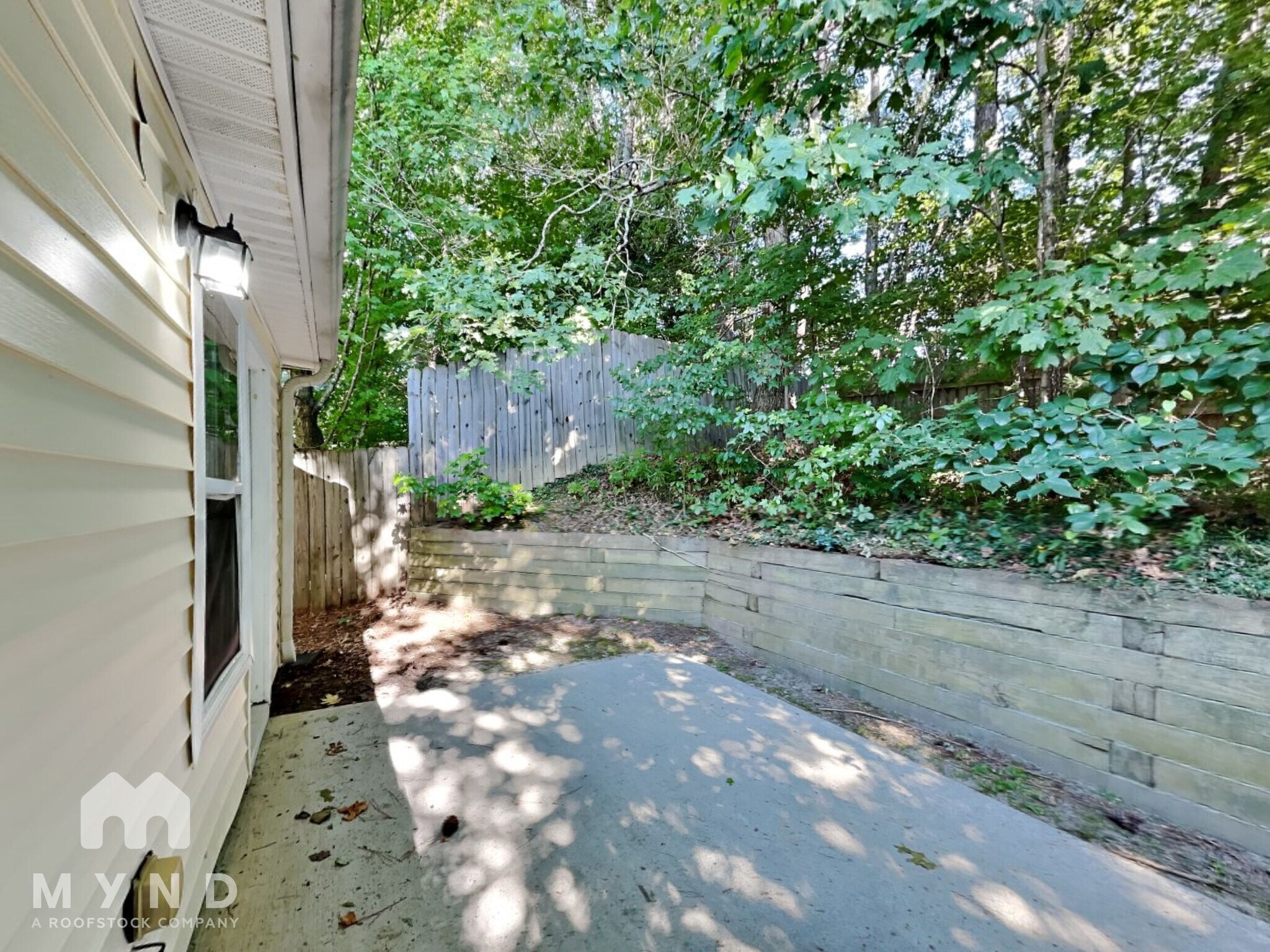 Building Photo - 113 Meadow Ct