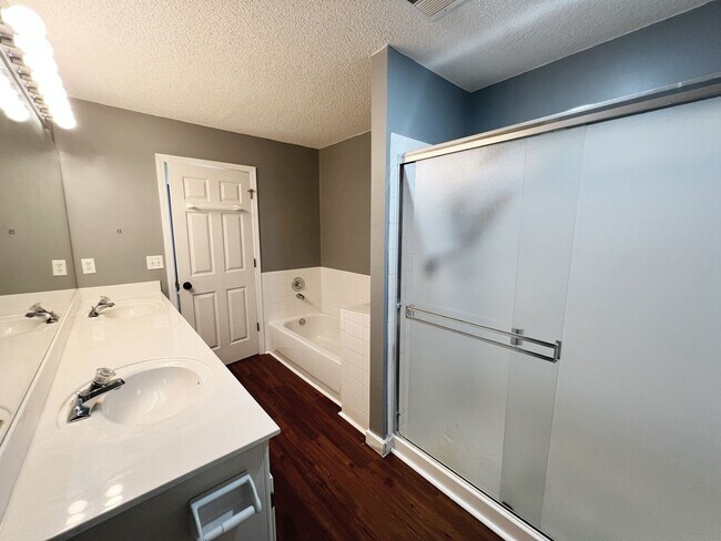 Building Photo - COMING SOON: Charming 3-Bedroom Home with ...