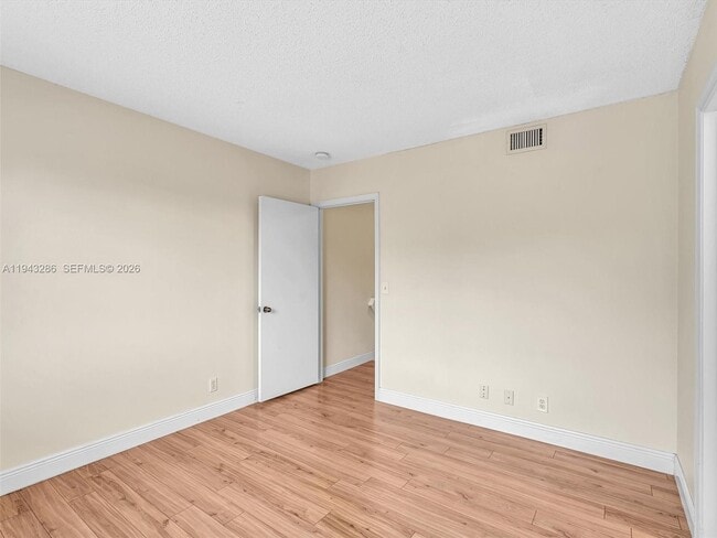 Building Photo - 3932 San Simeon Ln