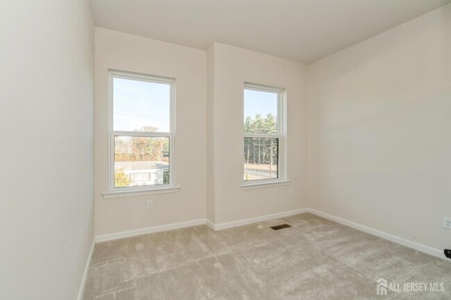 Building Photo - 103 Vaughn Dr