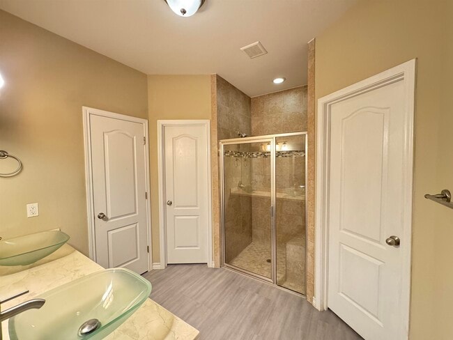 Building Photo - 120 Tranquilo Dr