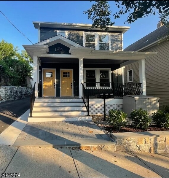 Building Photo - 40 Grant St