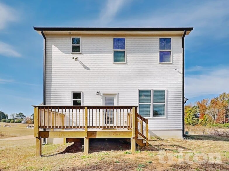 Building Photo - 76 Fresco Dr